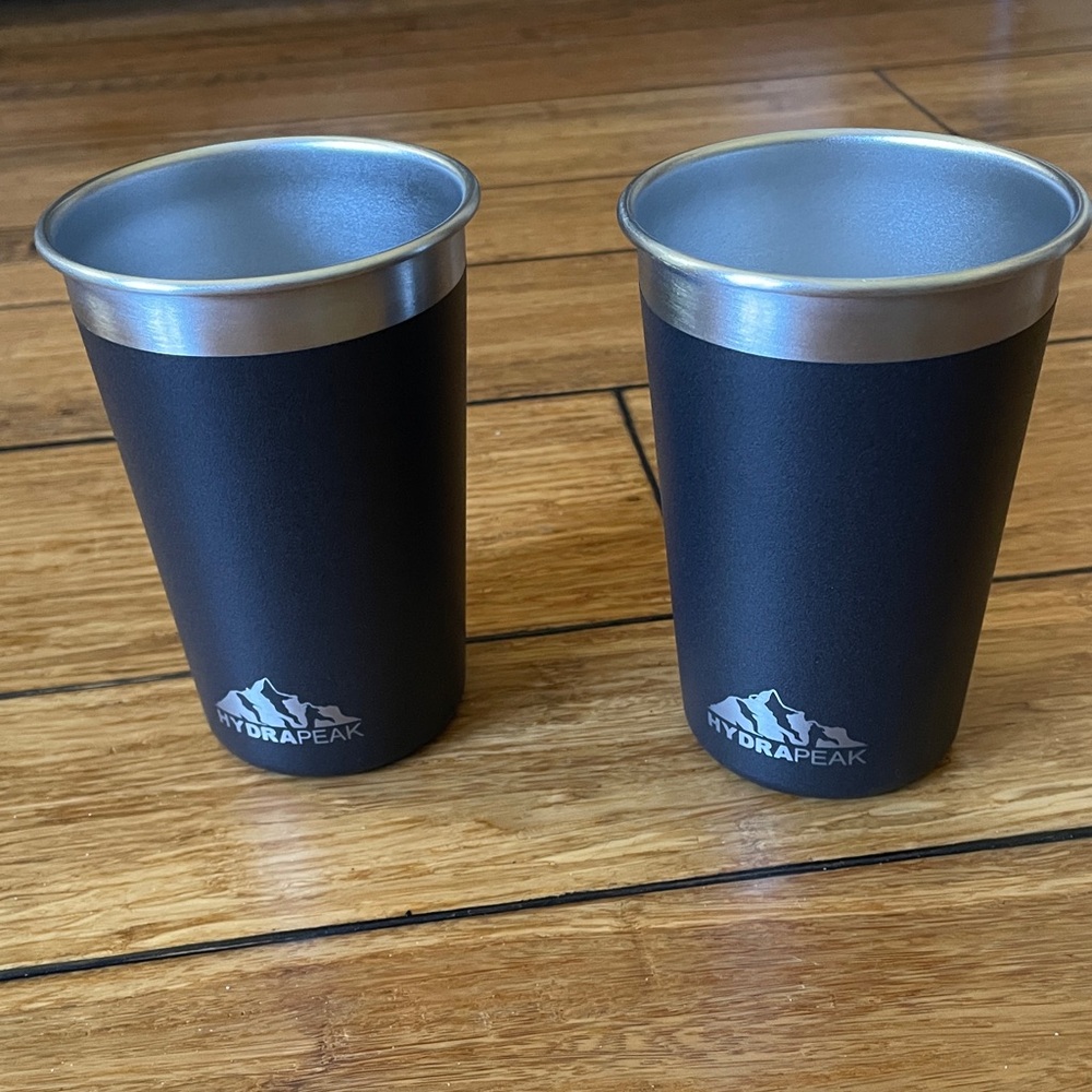 Hydrapeak set of 2 Stainless Steel Pint 16oz NWOT Black